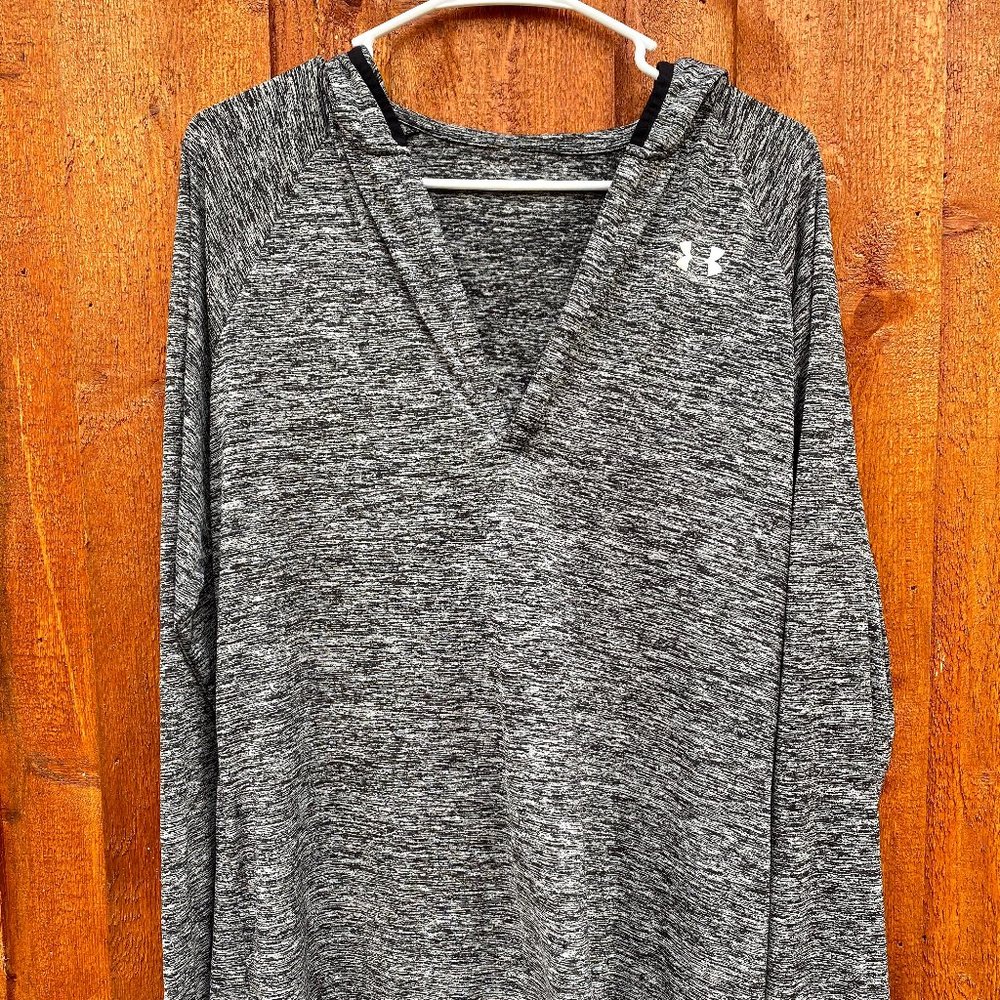 Under Armour Heat Gear V-Neck Hoodie